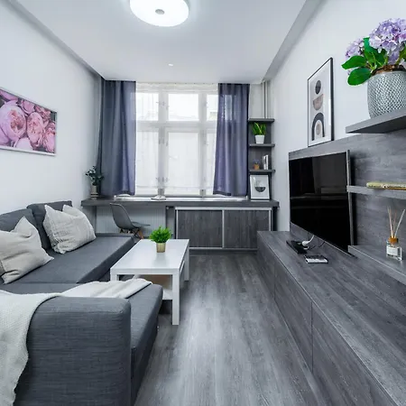 아파트 Rentero Wenceslas Square Apartment, *